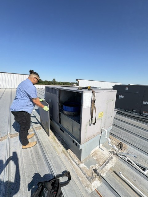 Commercial HVAC Rooftop Service