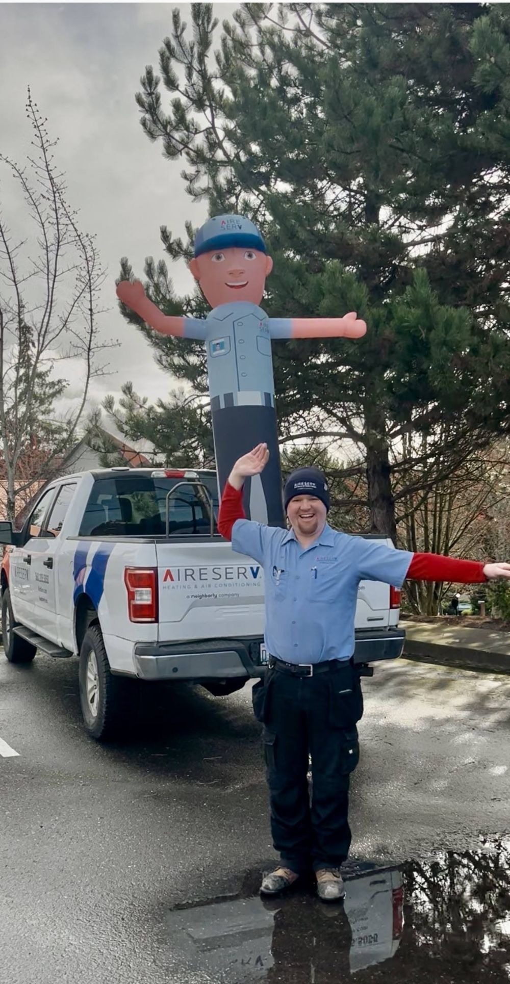 Tom and Tom's look alike