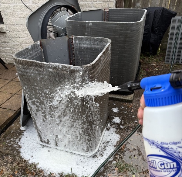 Deep-Cleaning an air conditioner's condenser coils with a foaming coil gun